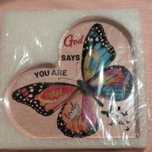 Heart Shaped Butterfly Decorative Plaque - Multicolor